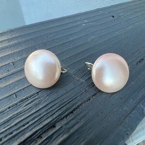 Vintage Pink Cream Faux Pearl Goldtone Filagree Button Clip On Earrings